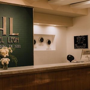 Hotel Leon